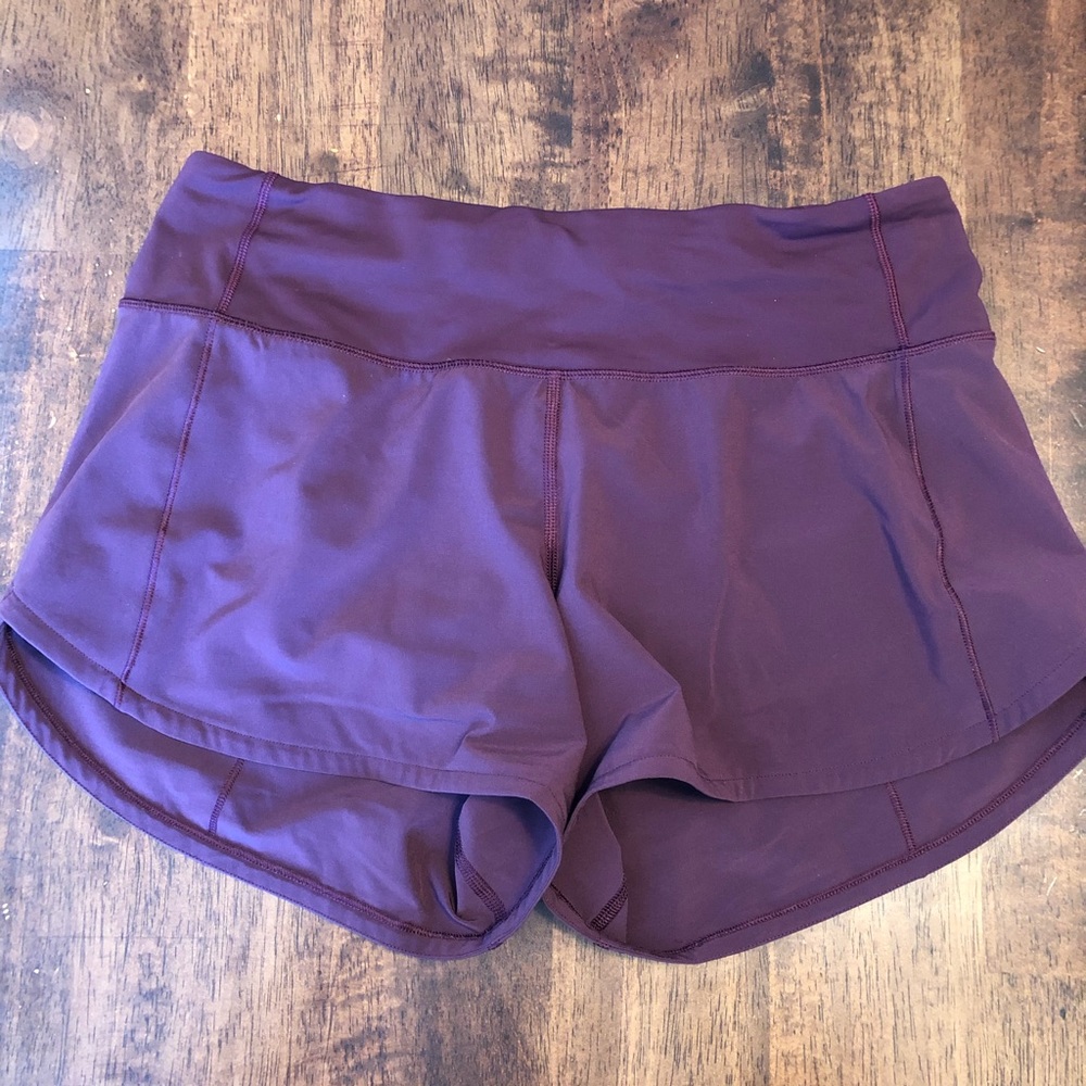 Lululemon size 6 cassis 4” speed up shorts